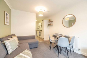 Stylish Apartment 5 min Walk to Castle